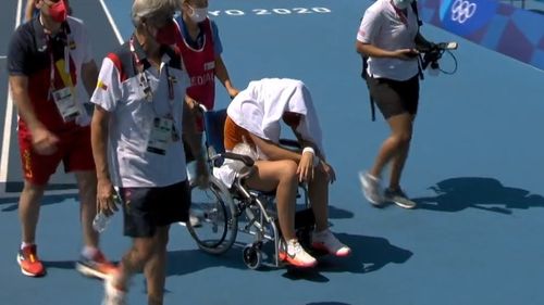 Jocurile Olimpice: Jucătorii de tenis, puși în pericol de căldura sufocantă de la Tokyo, Paula Badosa scoasă de pe teren în scaun rulant. Organizatorii au mutat meciurile mai târziu