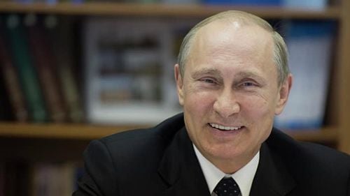 Putin a triplat taxa pentru mașinile de lux ca măsură de ”sprijin public” după sancțiunile impuse Rusiei/ Noua lege se aplică retroactiv, de la 1 ianuarie 2022