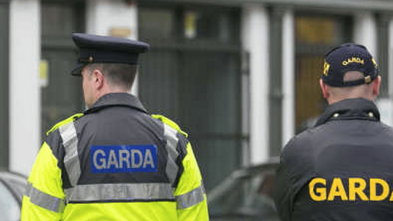 Ministerul de Externe face demersuri pentru românii arestatați la Dublin, acuzați de spălare de bani