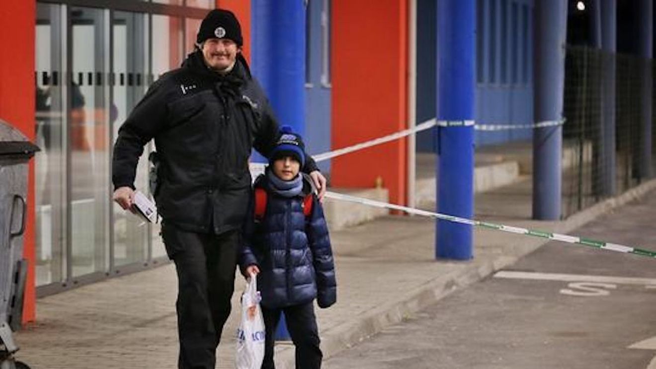 Un băiat de 11 ani din Zaporojie a ajuns singur în Slovacia / Avea doar o pungă, paşaportul şi un număr de telefon scris pe mână