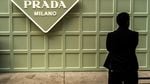 Tranzacția Prada–Versace urmează să se închidă pe 2 decembrie