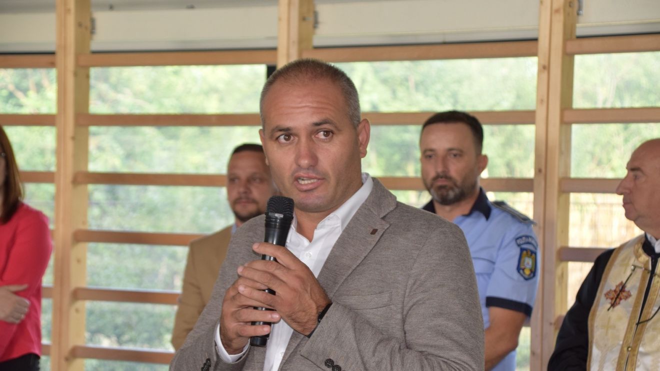 VIDEO Primarul din Crevedia, după ce inițial declarase că știa de activitatea firmei de GPL: Sunt emotiv, poate și de aceea anumite declarații pe care le-am dat au putut fi interpretate greșit