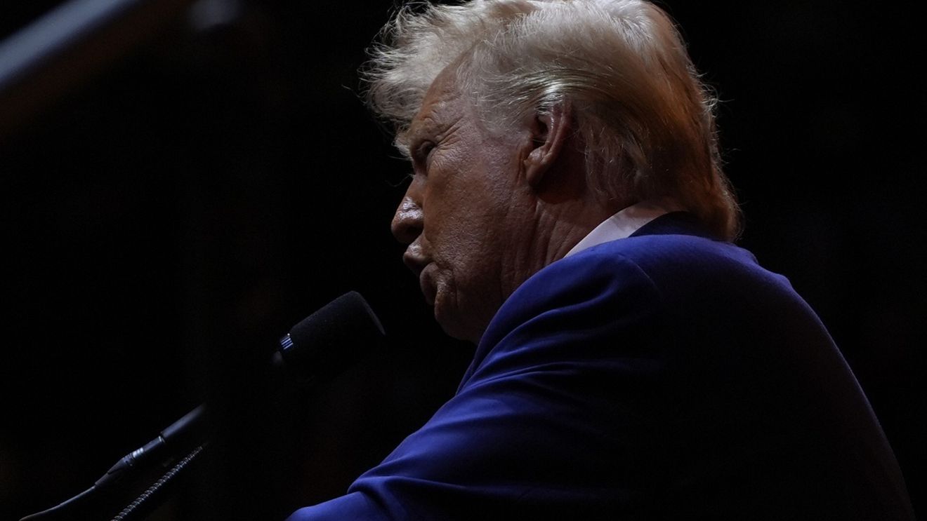 Donald Trump atacă pe social media sentinţa în cazul Stormy Daniels şi spune că va face apel