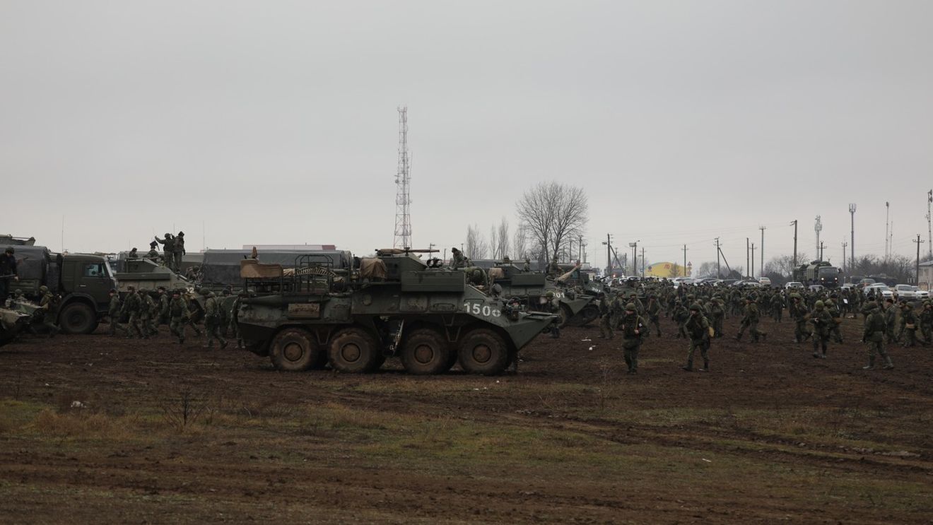 Rusia își epuizează stocul de armament din era sovietică, Coreea de Nord umple golul