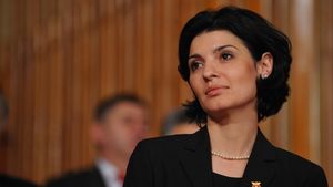 Lavinia Şandru (PUSL) şi-a depus candidatura la BEC: Voi fi preşedintele care se va lupta cu abuzurile