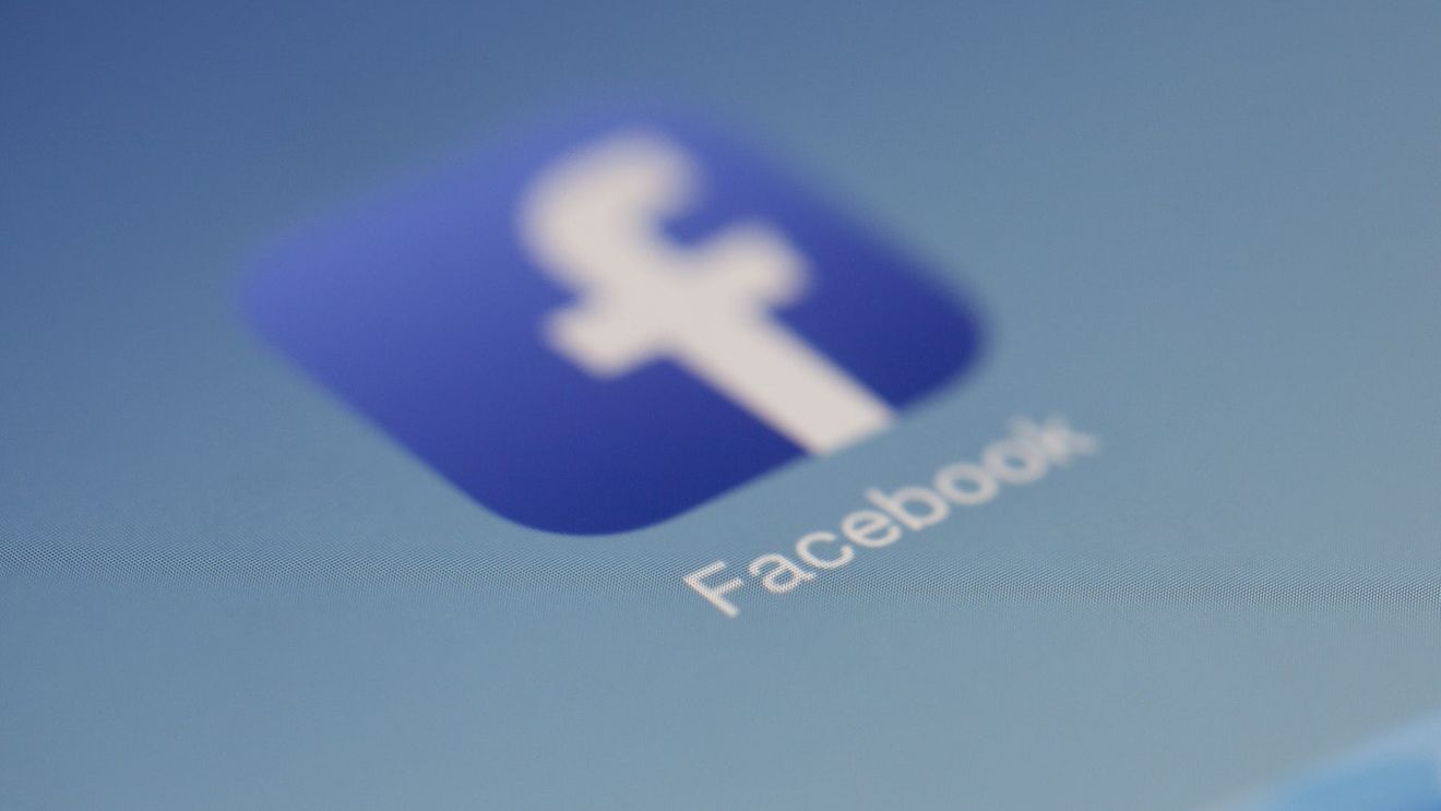 Facebook susţine că a închis 1,3 miliarde de conturi false în ultimul trimestru din 2020