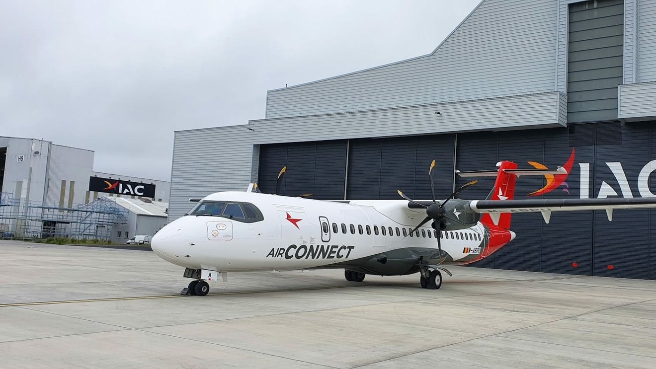 O primă aeronavă a companiei AirConnect a aterizat pe Aeroportul Bucureşti Băneasa / În spatele acestei companii românești se află un fost director în Blue Air și controversatul om de afaceri Dorin Ivașcu