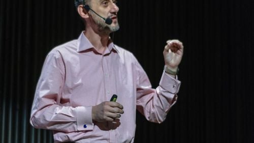 Primarul Slatinei (PNL) anunță că unele şedinţe CL ar putea fi organizate în piaţa centrală / ”Voi face şedinţele pe esplanadă (...), să explice consilierii PSD de ce se opun dezvoltării municipiului”