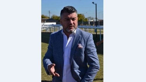 VIDEO Consilierul deputatei PSD Laura Moagher îi înjură pe polițiștii care l-au oprit pentru staționare interzisă. Moagher anunță că îl concediază