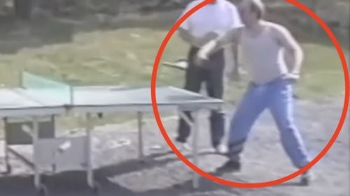 VIDEO Imagini inedite cu Vladimir Putin la începutul anilor 1990: în trening, jucând tenis de masă şi pescuind în Finlanda / ”Ce s-ar întâmpla dacă un milion şi jumătate de ruşi ar trece graniţa?”