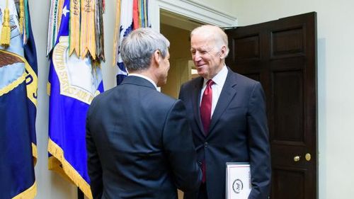Cioloș: I-am trimis azi o scrisoare președintelui ales Joe Biden pentru a promova statul de drept în lume