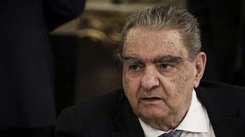 Vista Bank, controlată de familia unui magnat grec, a cumpărat Crédit Agricole România