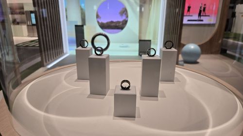 Samsung anunță două noi mărimi pentru inelul său smart și actualizări legate de somn în aplicația Health / Model concurent atractiv, cu aprobare FDA pentru citirea ECG și detectarea fibrilației atriale, lansat la CES 2025