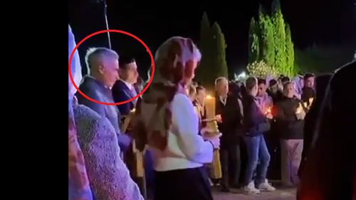 VIDEO Călin Georgescu și George Simion, surprinși împreună la slujba de Înviere / Este prima ieșire publică a celor doi de la începutul campaniei electorale 