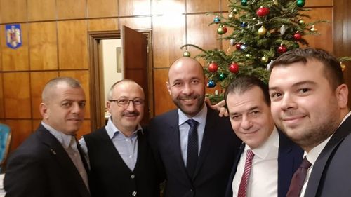 Mișcare cu miză majoră în piața IT: Toate licitațiile guvernamentale de peste 500.000 de euro vor fi controlate de o instituție aflată în subordinea premierului Orban