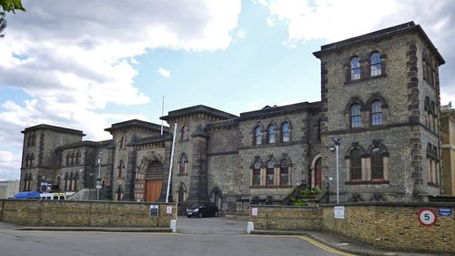 Un deținut algerian eliberat în mod greșit dintr-o închisoare la Londra, al doilea caz într-o săptămână în Marea Britanie