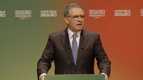 Portughezii votează duminică în al doilea tur al alegerilor prezidenţiale în care socialistul Antonio Jose Seguro este dat ca favorit