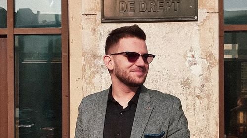 Noul președinte al Complexului Energetic Valea Jiului nu are deloc experiență în energie, dar e absolvent al Academiei de Informații și al Școlii Confucius, organizată de o universitate chineză