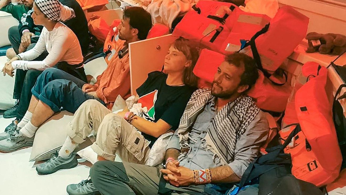 Greta Thunberg și alți 170 de activiști, deportați în Grecia şi Slovacia / Militanţii elveţieni şi spanioli ai flotilei pentru Gaza au acuzat „condiţii inumane de detenţie” în Israel