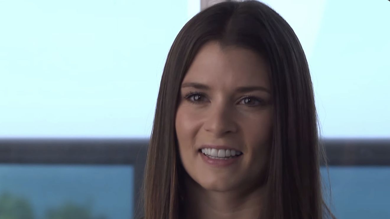 Danica Patrick, fosta vedetă IndyCar și susținătoare a lui Donald Trump, dată afară din echipa de transmisiuni F1