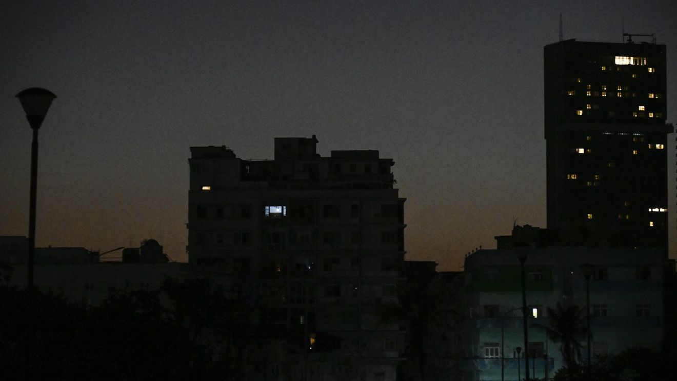 Pene de curent de 20 de ore și străzi pline de gunoaie: viața sub „economia de război” a Cubei