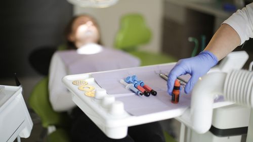 Bugetul pentru decontarea serviciilor stomatologice rămâne la plafonul existent, până la finalul lunii iunie, anunță Colegiul Medicilor Stomatologi după negocierile cu CNAS