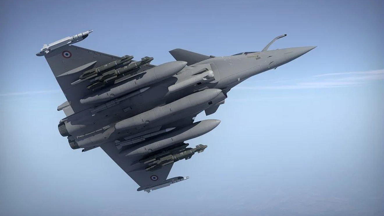 Emmanuel Macron anunţă trimiterea a trei avioane Rafale pentru protejarea spaţiului aerian polonez