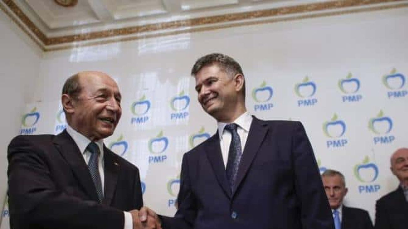 Surse: Valeriu Steriu și alți patru parlamentari PMP negociază trecerea la ALDE/ Steriu: N-am discutat de schimbări de tabere politice, nu știu alți colegi