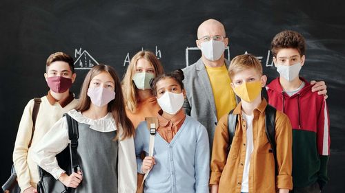 Noile reguli pentru școli, valabile de luni, aprobate prin ordinul comun al miniștrilor Educației și Sănătății. Cîmpeanu: Ordinul va fi publicat până la ora 21:00