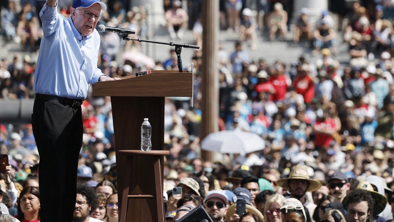 Mitingul lui Bernie Sanders atrage o mulțime record în Los Angeles