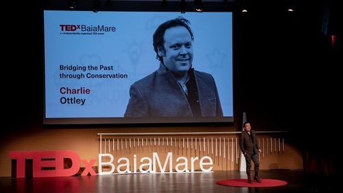 Charlie Ottley, apel către hoții care l-au jefuit în centrul Timișoarei: Dați-ne filmările înapoi, avem nevoie de ele, imaginile sunt de neprețuit