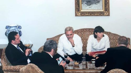 O nouă fotografie cu Dragnea ”la șpriț” cu Maior și Kovesi publicată de Victor Ponta / Fotografia, făcută în 2014 la K2, una dintre vilele de protocol ale SRI