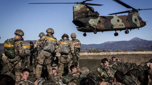 Spania trimite în România luna viitoare cel puțin 130 de militari și opt aeronave de tip F-18