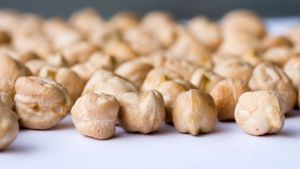 Năutul: Cinci motive pentru a-l consuma cu regularitate / Este o sursă excelentă de proteine vegetale, vitamine și îmbunătățește starea de spirit