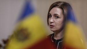 Maia Sandu îl felicită pe Cristian Mungiu pentru câștigarea celui de-al doilea premiu Palme d’Or / Menționează că are ”rădăcini în Republica Moldova” / O bunică a regizorului este din Cahul