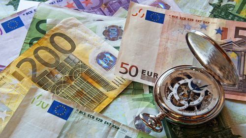 Randamentele obligațiunilor de stat din zona euro au crescut, în timp ce prețurile petrolului au scăzut