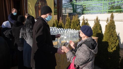 BOR: Biserica Ortodoxă, ca orice alt cult religios din România, plătește impozite conform legii. Știrea că Biserica nu ar plăti impozite este falsă