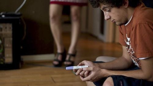 Medic, despre pastilele care promit refacerea virginităţii, vândute pe internet: „Sunt o prostie, o înşelătorie, substanţele nu sunt verificate de specialişti”/ Se vând inclusiv teste de sarcină pozitive