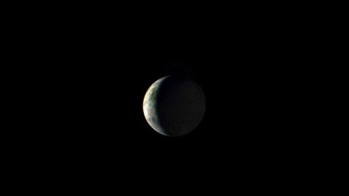O planetă uriaşă care orbitează în jurul unei stele pitice îi intrigă pe astronomi (studiu)
