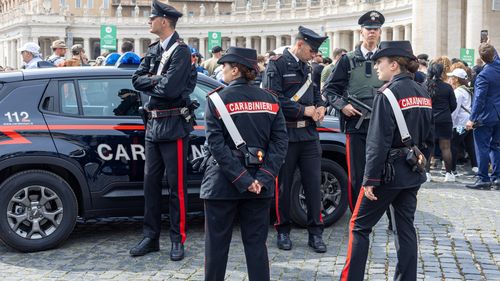 Patru persoane au murit în Italia în urma incendierii unei mașini / Poliția a arestat două persoane suspectate  de comiterea faptei
