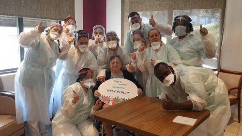 Comunitatea românilor din Belgia s-a mobilizat în lupta contra coronavirusului: mii de viziere realizate de voluntari pentru personalul medical din prima linie