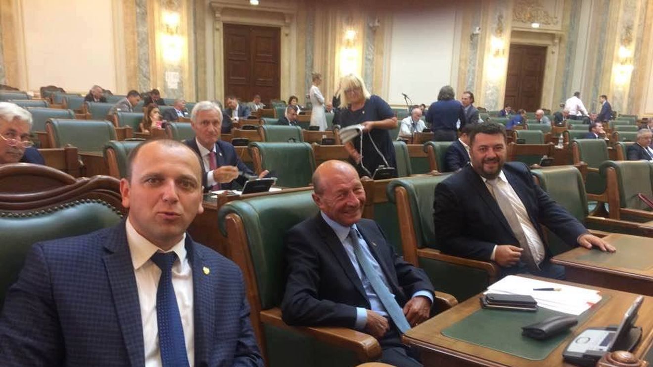Senatorul Iustin Talpoș, ales pe listele PMP și care a activat și în grupul PSD, a trecut la PNL