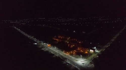 Flămânzi, orașul care vara nu are apă, acum rămâne fără lumină / Conducerea oraşului a decis să renunţe la iluminatul public, după ce a primit o factură uriaşă la curent