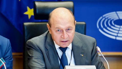 Traian Băsescu, după rezultatul șoc din primul tur al alegerilor prezidențiale: Demisiile lui Ciolacu și Ciucă reprezintă normalitatea / Georgescu va avea în mine un adversar. România nu are nevoie de un om cu abordări legionare/ Lasconi trebuie să pună mâna pe carte