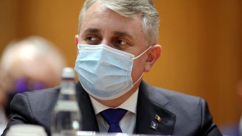 Ministrul de Interne: Nu exclud demiterea lui Christian Ciocan, dar trebuie să vedem ce spune raportul/ Trebuie să vedem de când polițiștii se ocupă cu înregistrări în secția de poliție