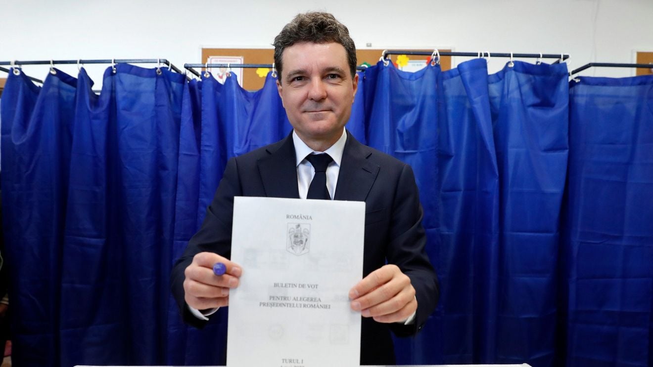 Cine este Nicușor Dan, candidatul independent cotat cu șanse în turul 2 al alegerilor prezidențiale din 2025