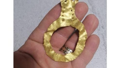 Descoperire arheologică rară în județul Olt: obiect de 20 de grame de aur, vechi de peste 5.000 de ani