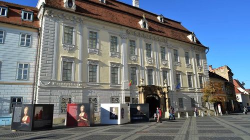 Directorul Muzeului Brukenthal, despre facturile la gaz și curent: V-ați speriat când ați văzut că am plătit 100.000 de euro, gândiți-vă că de atunci s-a mărit de aproximativ 3,5 ori prețul / Asta e, ne-a pus naiba să avem un patrimoniu excepțional 