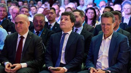 Predoiu, Veștea, Ciucu și Pauliuc, noii prim-vicepreședinți ai PNL / Dan Motreanu, secretar general al PNL / Ciprian Dobre, șeful Curții de Arbitraj  / Ilie Bolojan, singurul candidat, ales șef PNL / Nicușor Dan, prezent la congresul extraordinar