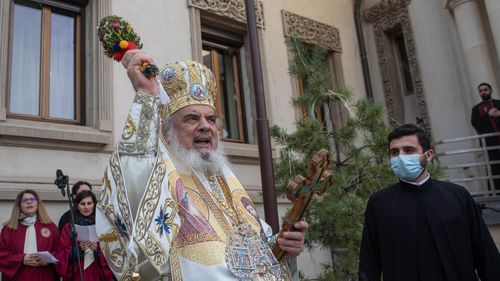 Patriarhul Daniel, slujbă la Catedrala Patriarhală în noaptea dintre ani şi de sărbătoarea Sfântului Vasile cel Mare